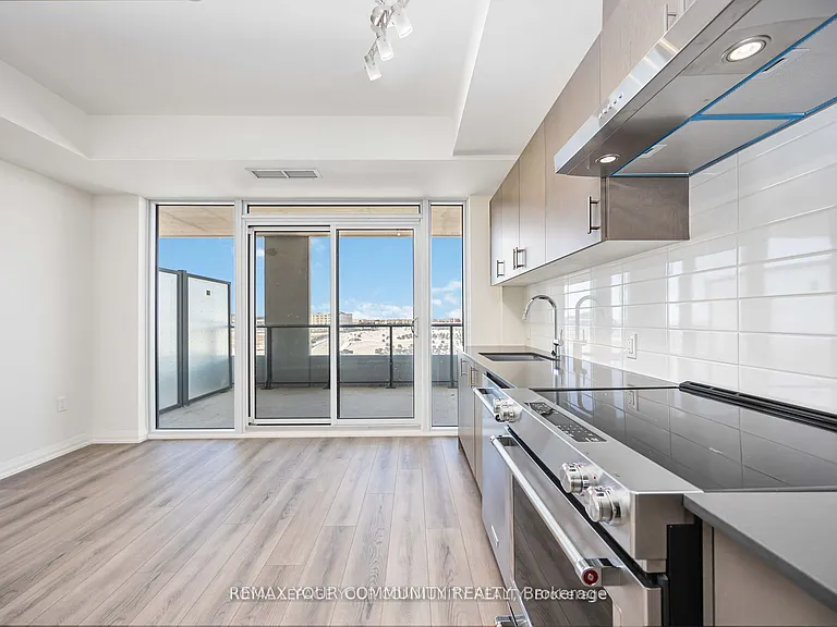 8960 Jane St #429 — Photo 20