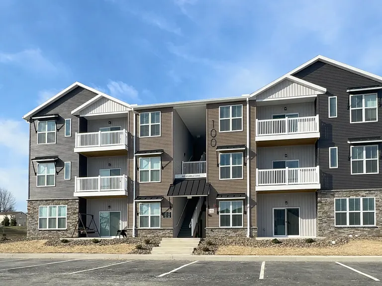 Exterior of Briar Ridge Commons