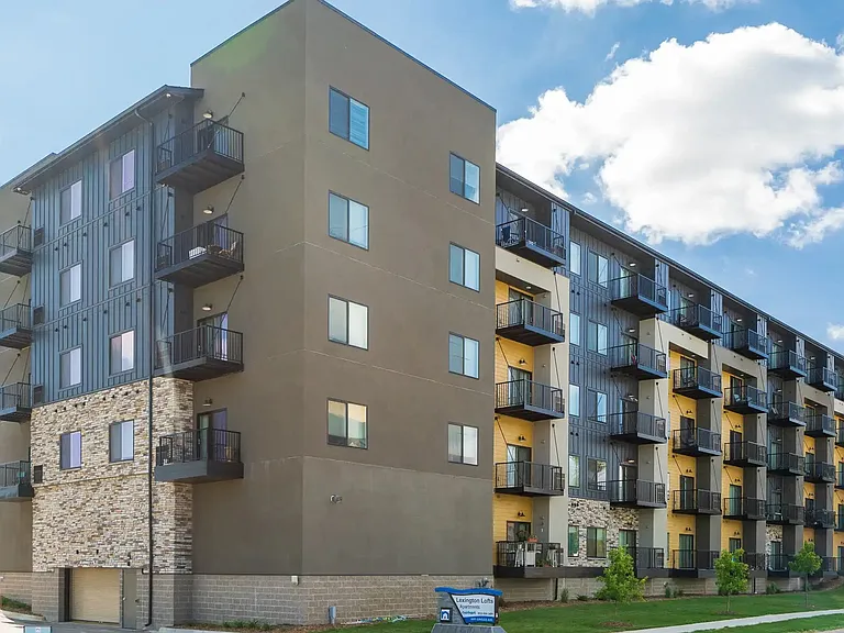 Circle Pines, MN Lexington Lofts |Exterior