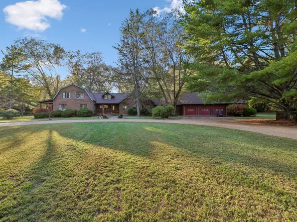 1006 Remington Pl, Manchester, TN 37355