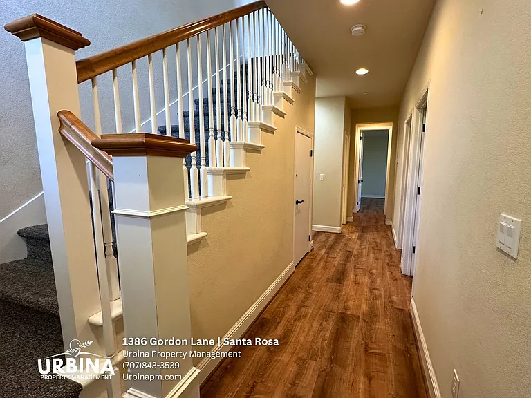 1386 Gordon Ln — Photo 13