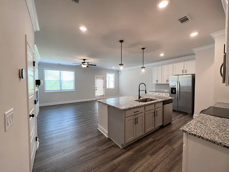 4675 Cypress Park Dr — Photo 6