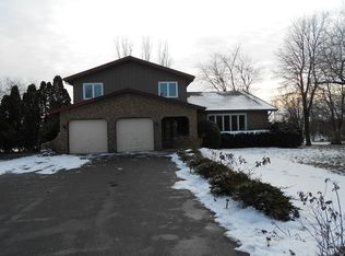 1902 Tomahawk Rdg, New Lenox, IL 60451