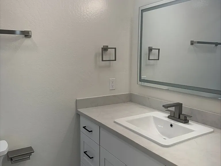 Old County Road Apartments — Photo 34