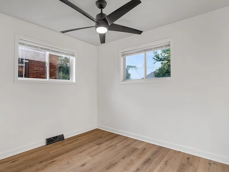 3021 Henrietta St — Photo 13