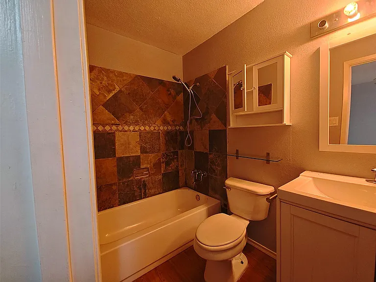 10855 Meadowglen Ln #928 — Photo 19
