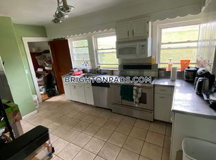 233 Commonwealth Ave, Chestnut Hill, MA 02467