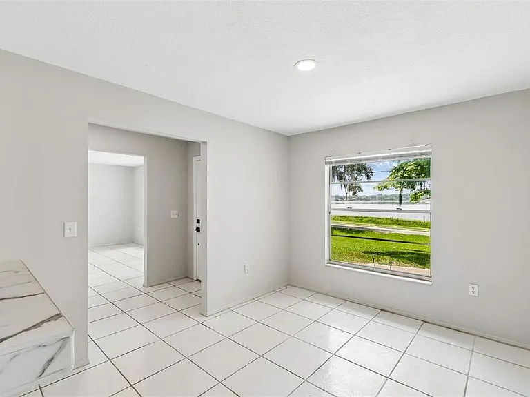 400 E Silver Star Rd — Photo 14