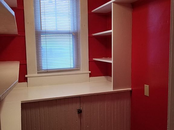 4th image of 14 Hovey St