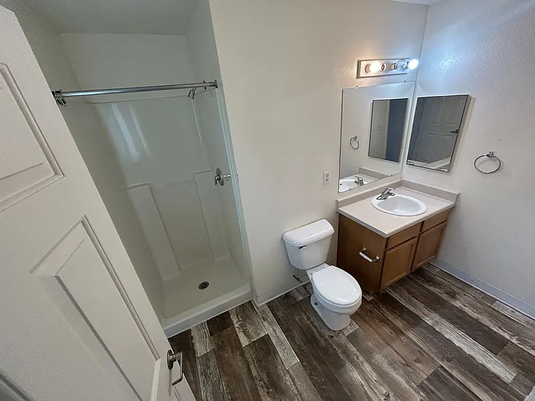 615 Eagle Dr — Photo 10
