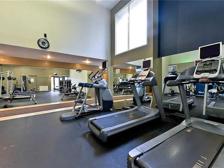 21500 Burbank Blvd #307 — Photo 17