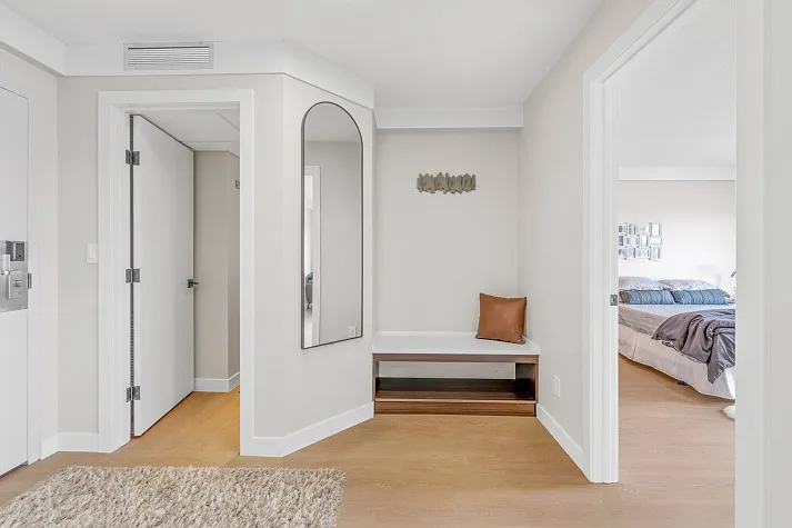 Penthouse 1-Bed + Den! All Utilities Included! — Photo 2