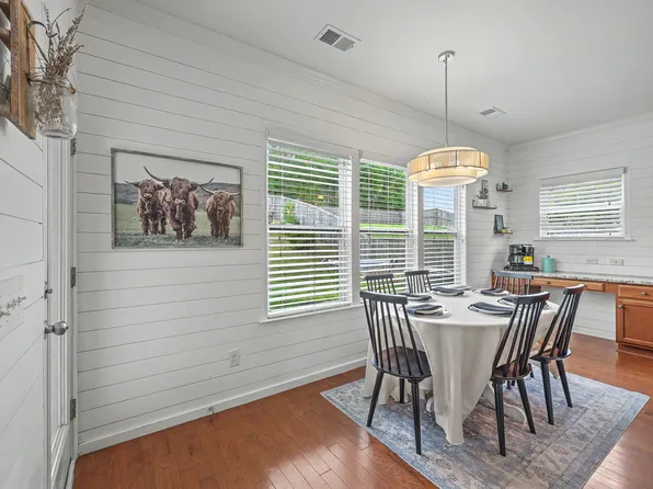 106 Medford Dr, Summerville, SC 29485