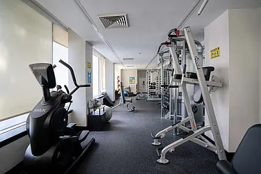 Rented by R New York