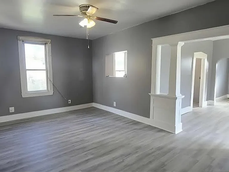 305 W Main St — Photo 6