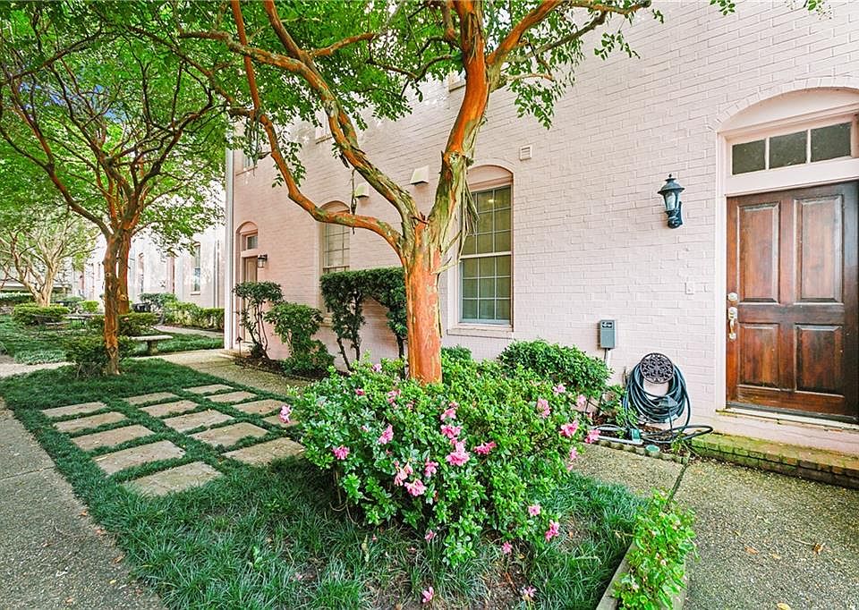 1st image of 1231 Amelia St