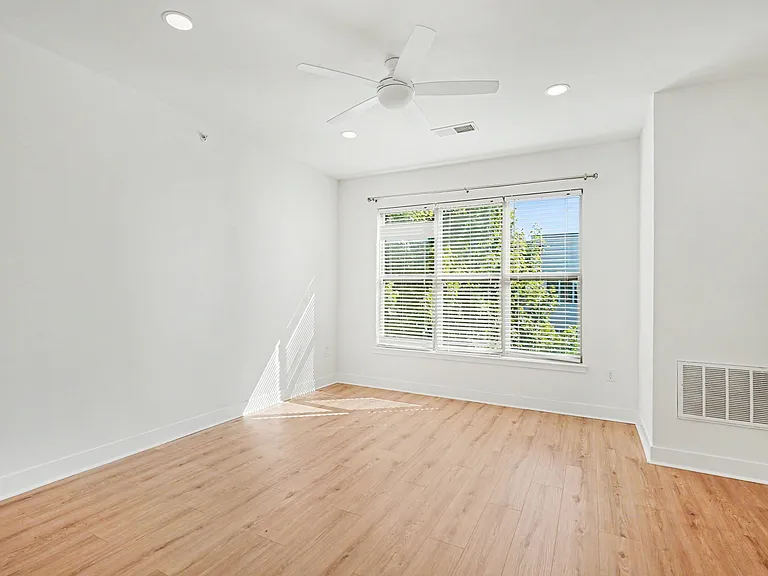 1032 Skyline View Way — Photo 13