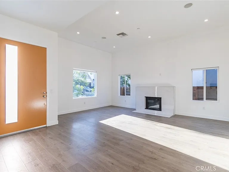 1480 S Durango Ave — Photo 9