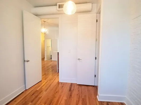 Rented by Compass | media 7