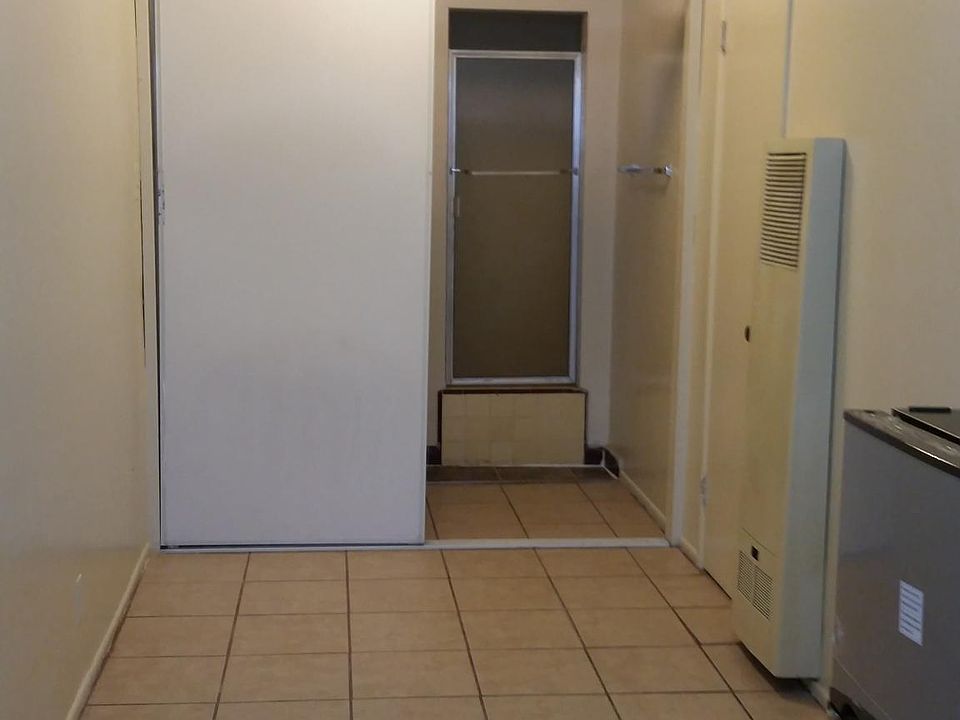 1st image of 11586 Gateway Blvd #11586