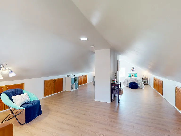713 N Broadway St — Photo 30