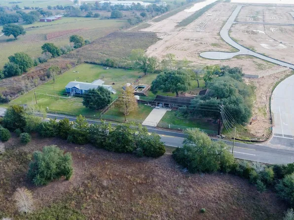 8412 Katy Hockley Rd, Katy, TX 77493