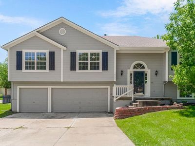 18201 W 157th Ter, Olathe, KS, 66062