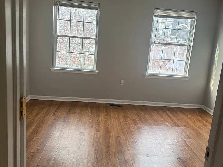 52 Boyd St — Photo 12