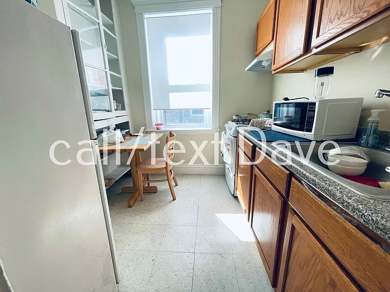46 Gardner St #1 — Photo 4