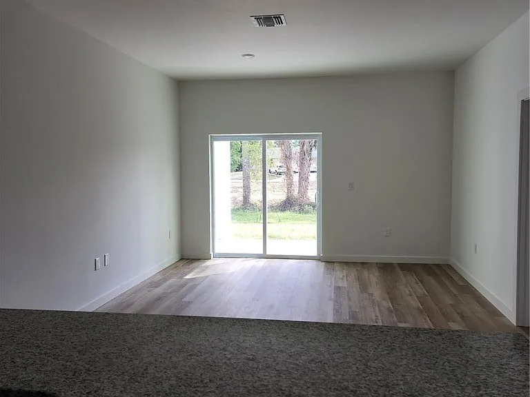 2431 Lola Ave S — Photo 6