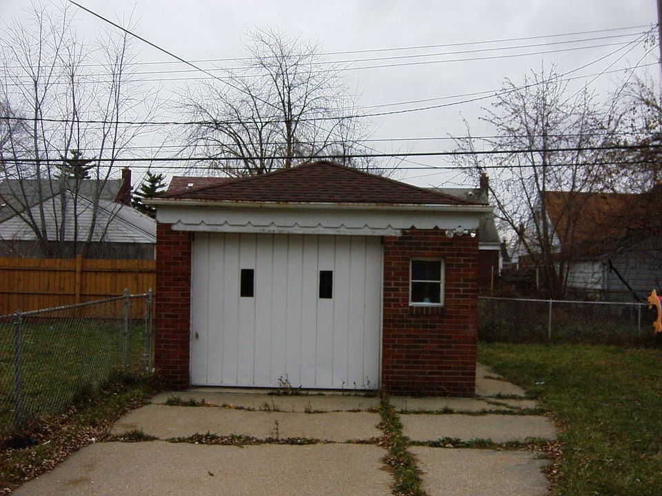 2nd image of 20164 Terrell St