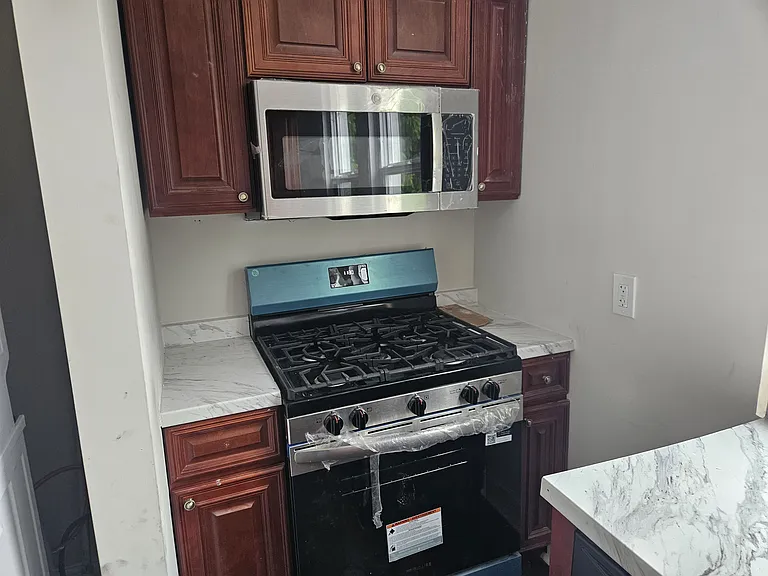 1015 S Beechfield Ave — Photo 11