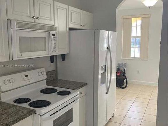 3rd image of 3395 NE 13th Circle Dr