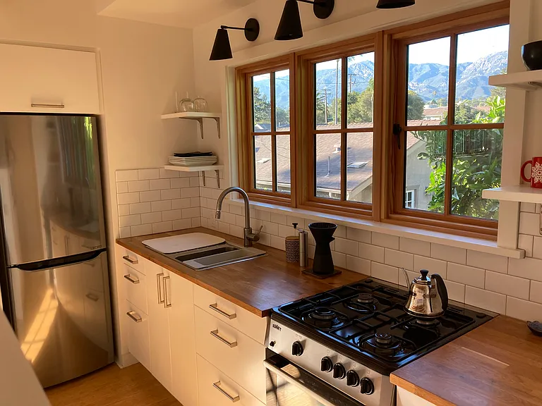 115 W Pedregosa St #A — Photo 5