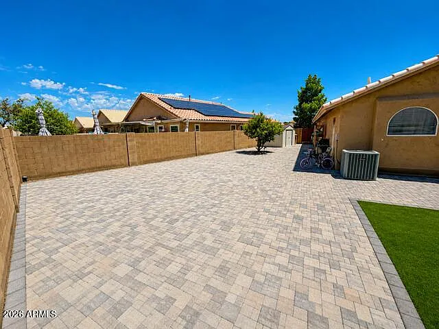 9854 W Irma Ln — Photo 32