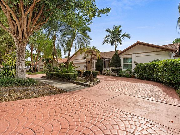 2nd image of 13220 SW 5th St