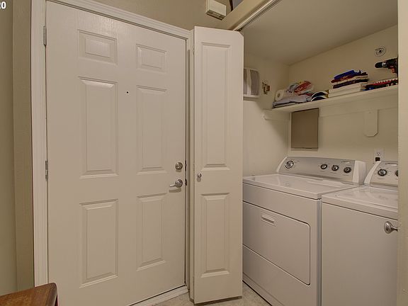 3rd image of 5264 NE 121st Ave #U233