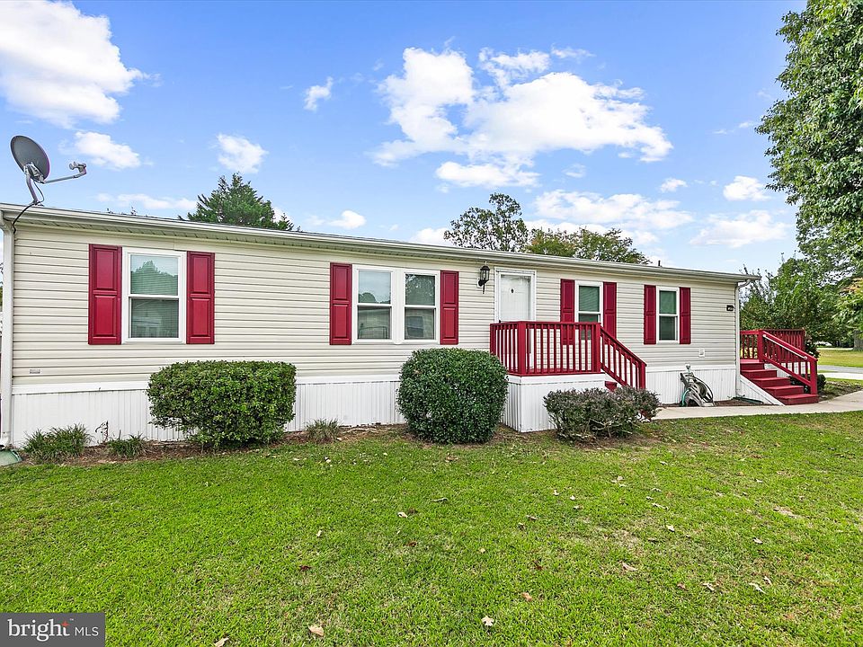 1st image of 33405 Hartford Ct