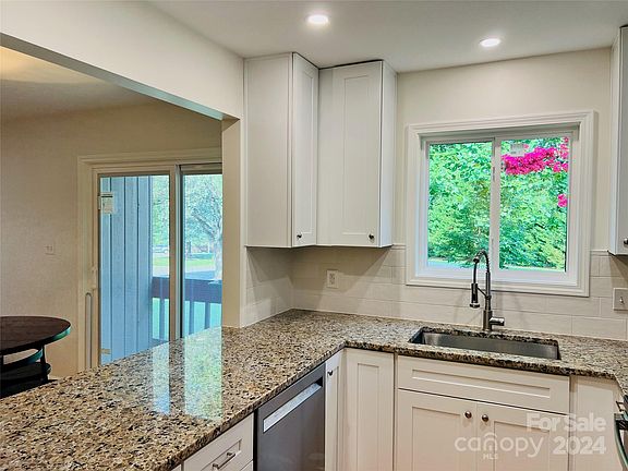 2nd image of 512 Mallard Head Ln