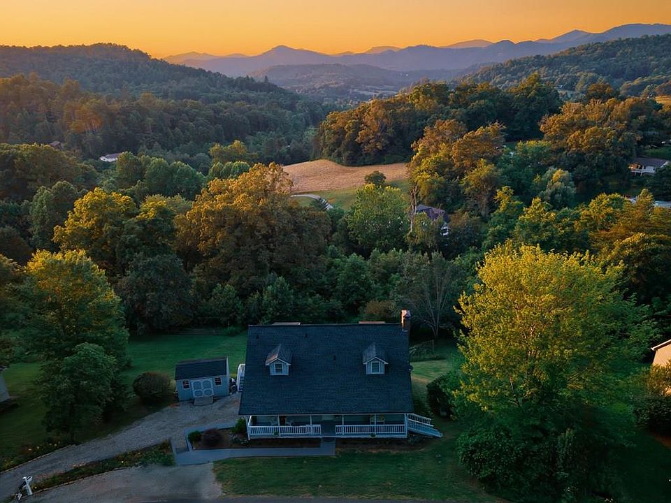 1st image of 150 Lauren Ln