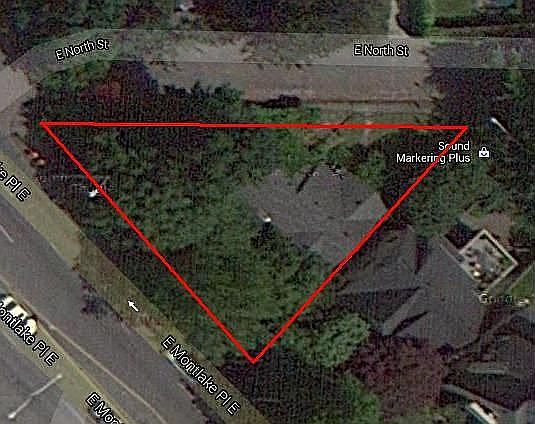 2nd image of 2616 E Montlake Pl E