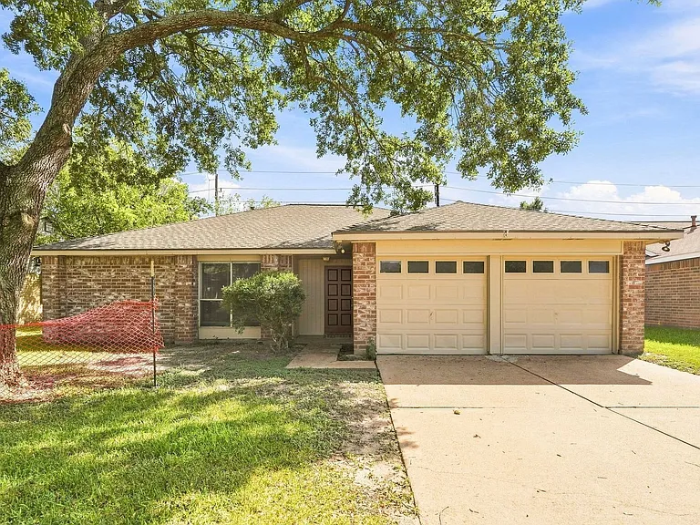 19315 Spanish Needle Dr — Photo 1