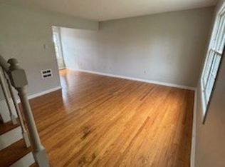 700 Skyline Cir, Pulaski, VA 24301