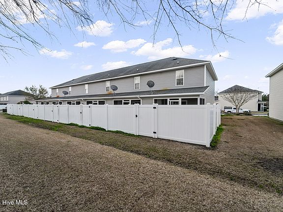 5th image of 221 Glen Cannon Drive