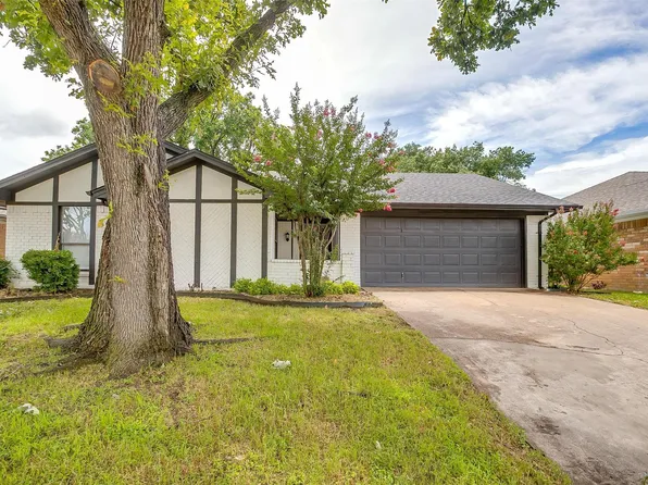 3925 Singleleaf Ln, Fort Worth, TX 76133