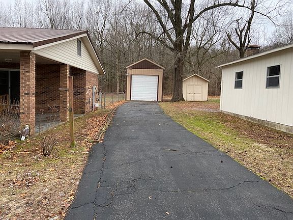 2nd image of 10843 Robin Ln