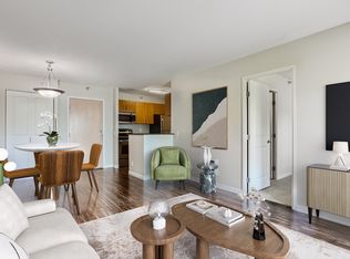 Elm Row, Portland, OR 97201