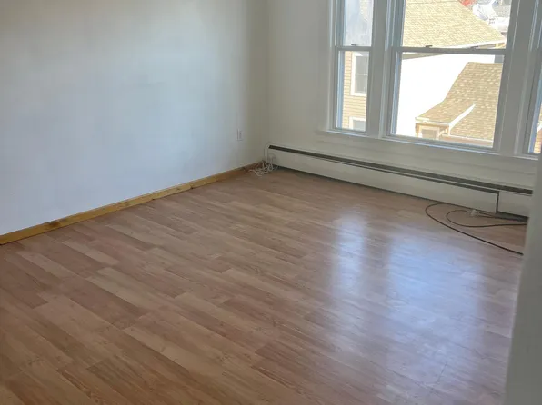 404 Monument Ave, Wyoming, PA 18644