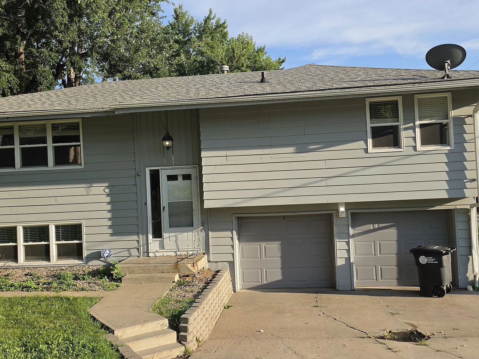 3 bed, 1.5 bath, 1600 sqft, $2,000 — Photo 2