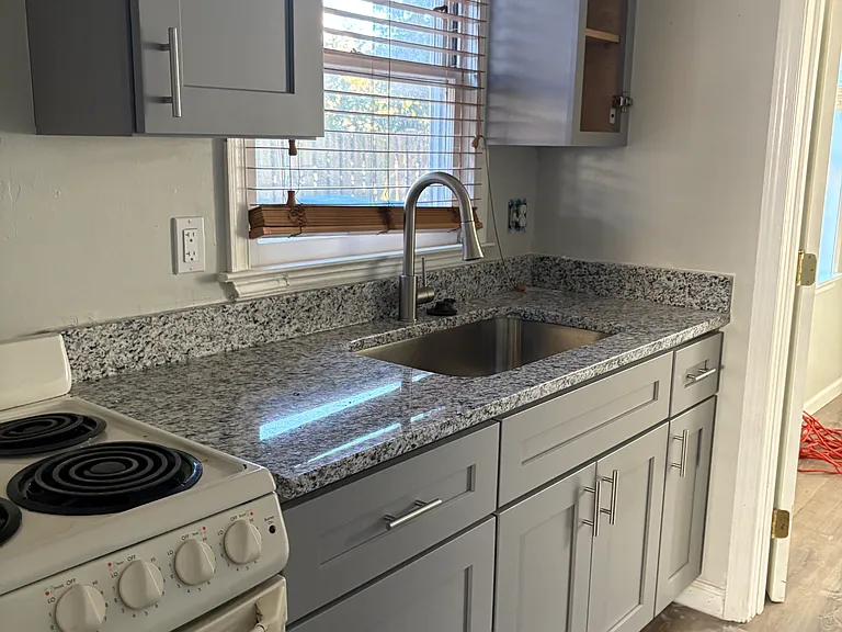 2302 Arctic Ave #A — Photo 1